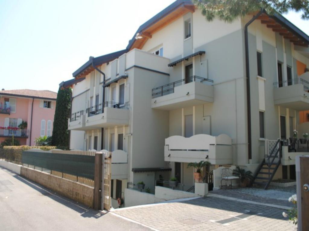 Monica Appartamenti Σιρμιόνε Εξωτερικό φωτογραφία